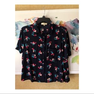 *NEVER WORN* Parrot and Flower Crop Top